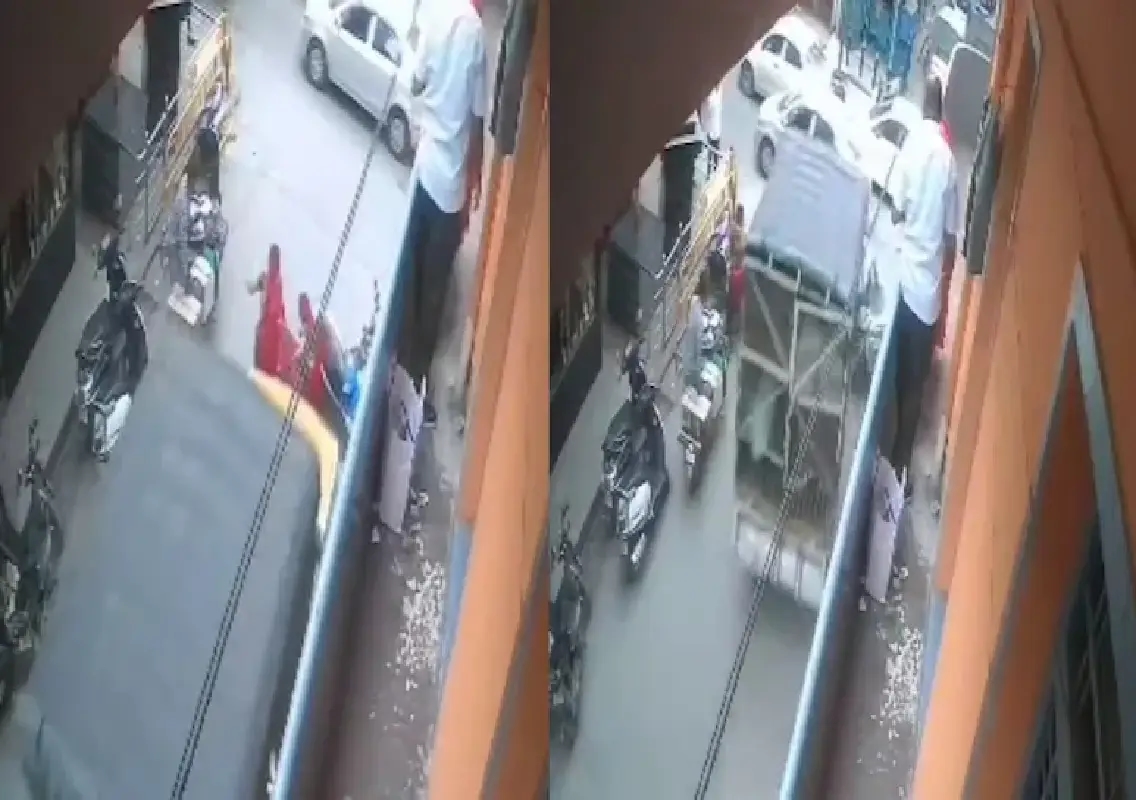 Bengaluru: Woman pedestrian killed as speeding goods vehicle runs amok in Cottonpete - News Karnataka