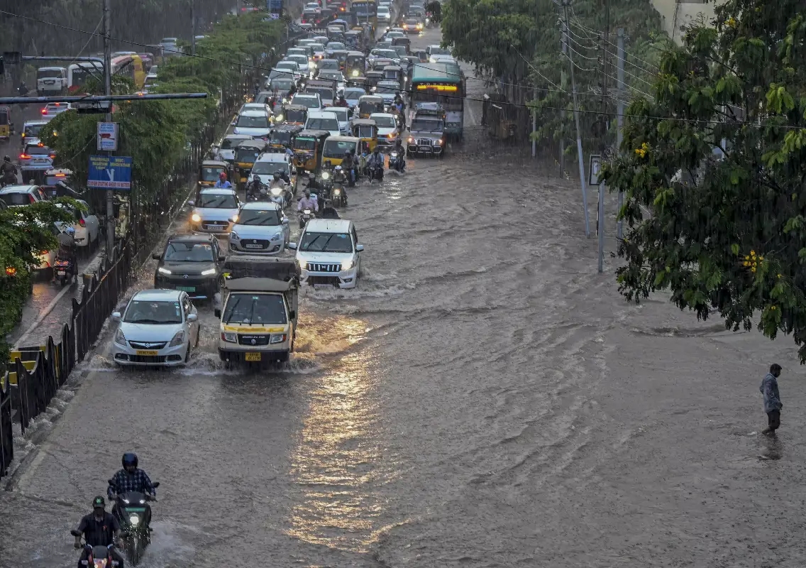 Cyberabad police issue work-from-home advisory amid heavy rains - News Karnataka