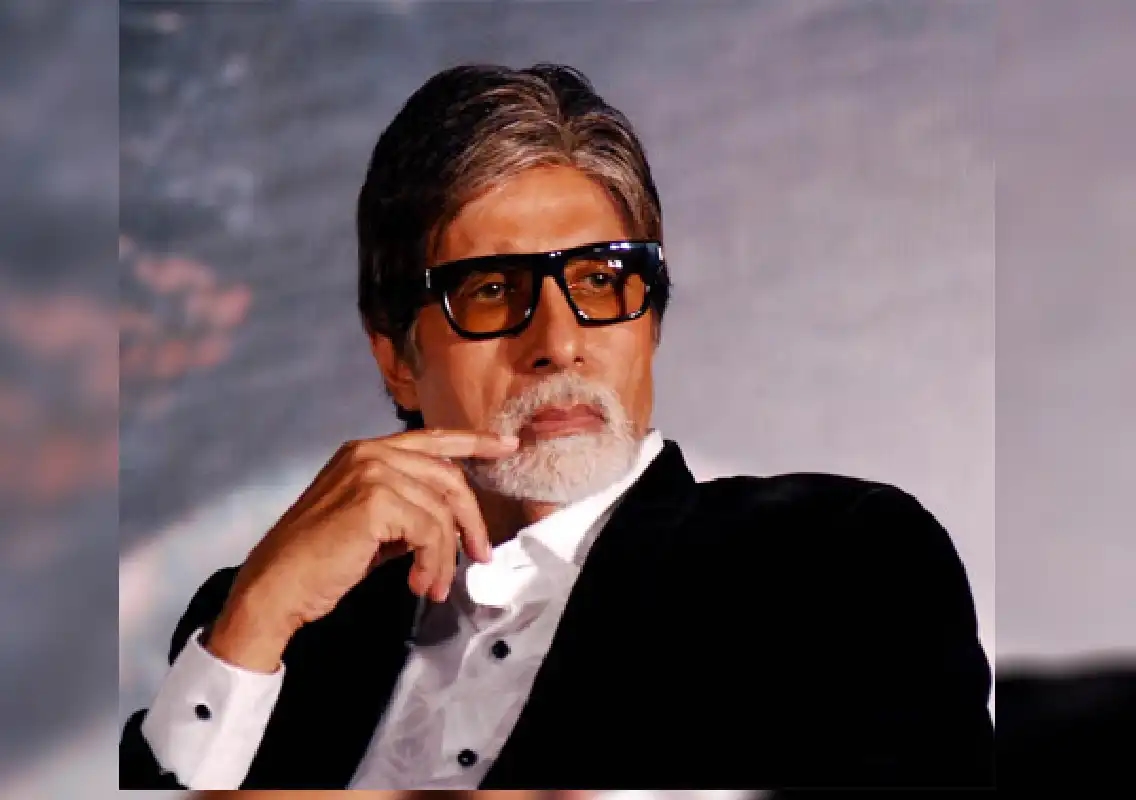 Amitabh Bachchan posts cryptic note on people changing, leaves fans worried - News Karnataka