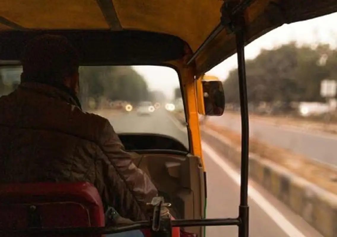 Bengaluru Auto Driver Claims He Owns 2 Houses and Earns Rs 2-3 Lakh Per Month - News Karnataka