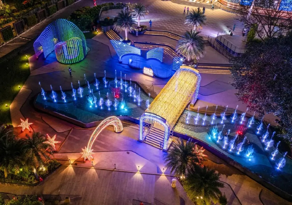 Bengaluru malls dazzle with immersive Diwali décor blending art, light and technology - News Karnataka