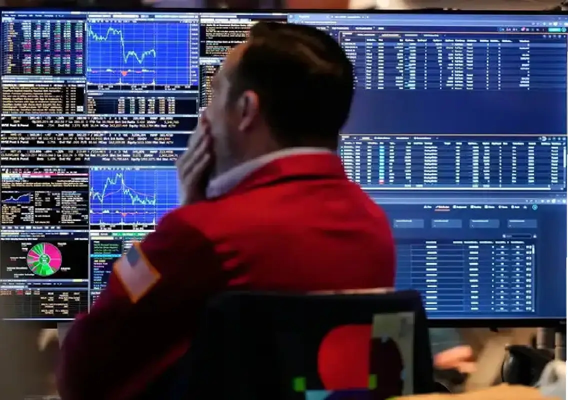 Wall Street plunges as Trump threatens massive China tariffs - News Karnataka