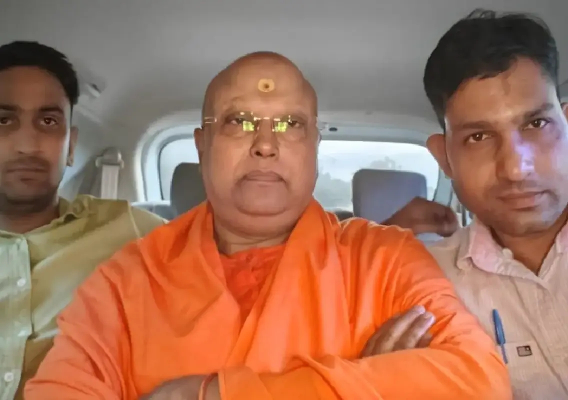 Delhi Police arrest 3 associates of Swami Chaitanyananda in sexual harassment case - News Karnataka