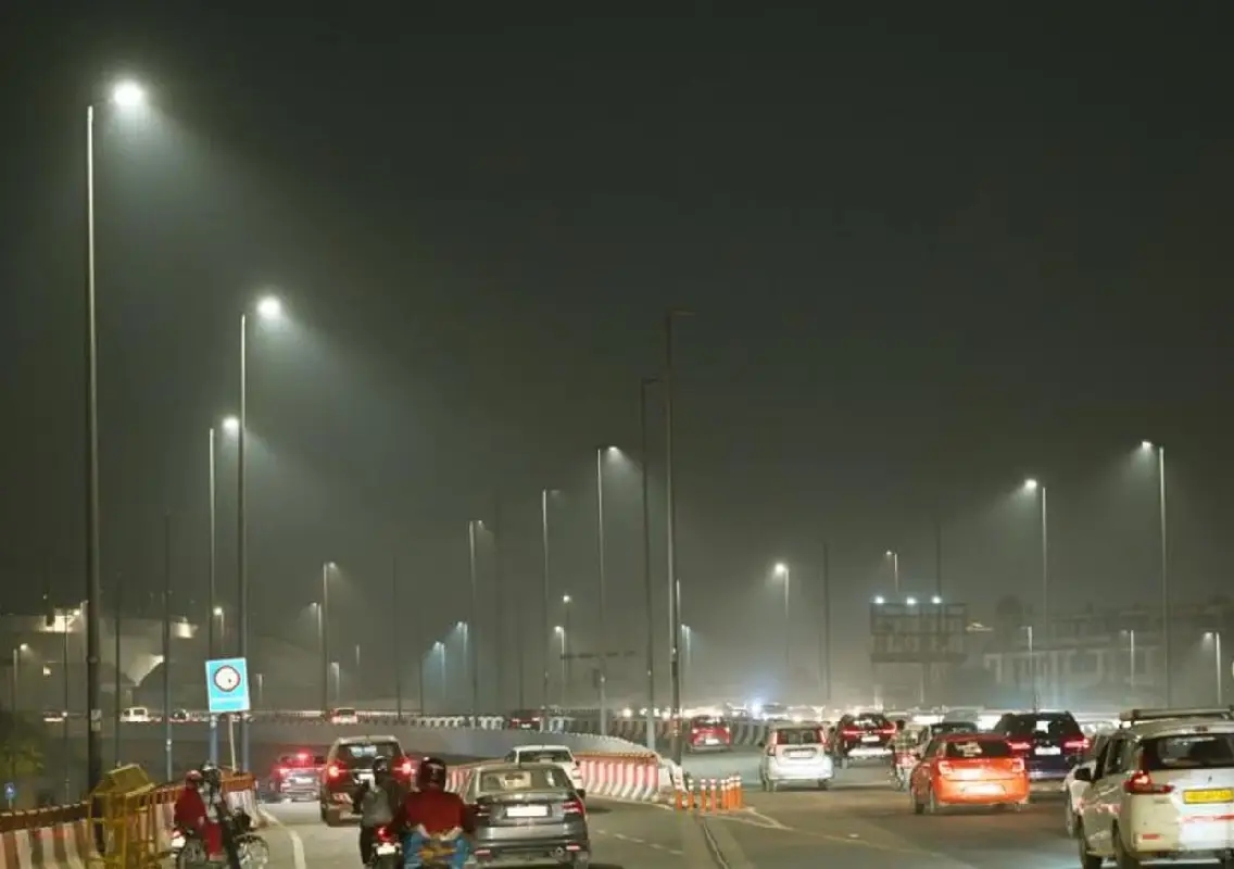 Delhi air quality slips to ‘very poor’ category, likely to worsen further - News Karnataka