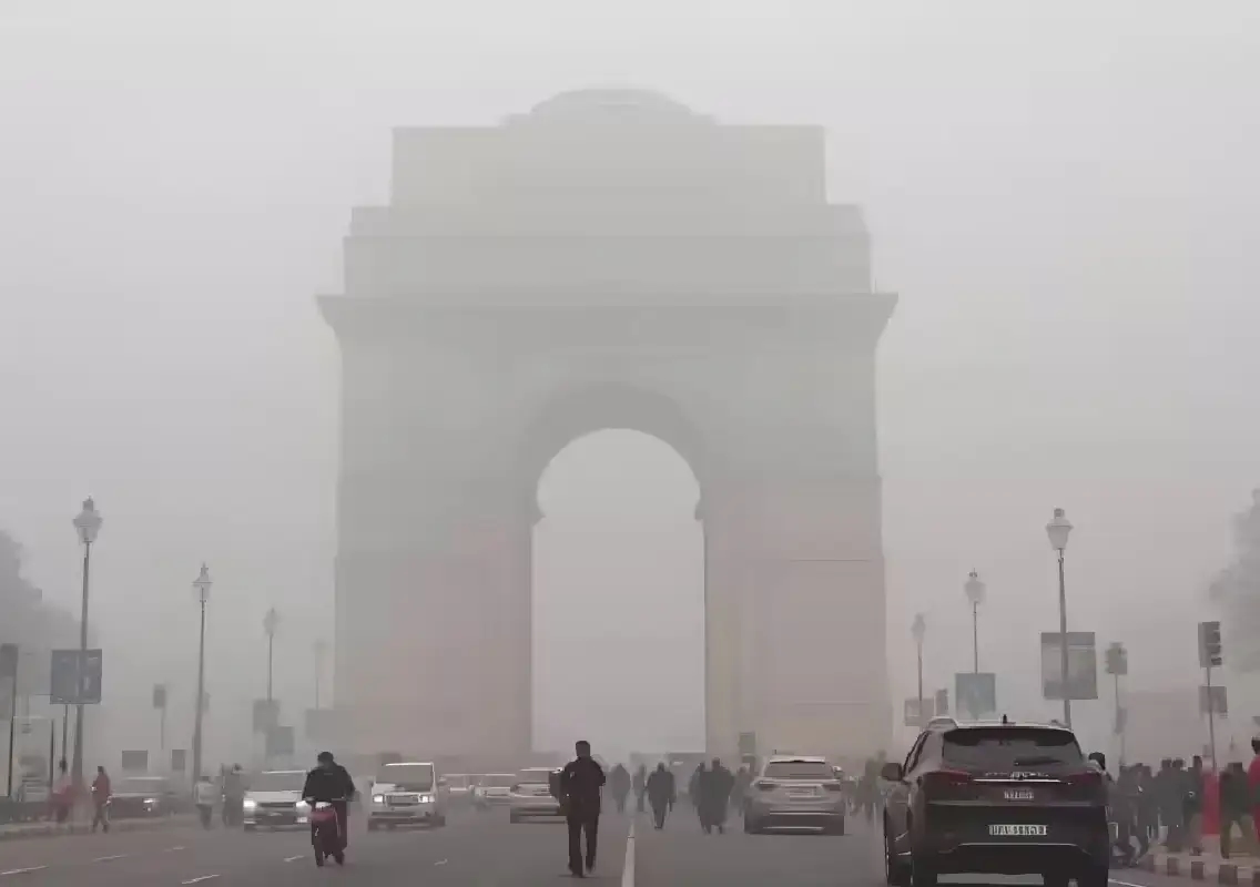 Delhi chokes under post-Diwali smog as AQI hits ‘very poor’ level - News Karnataka
