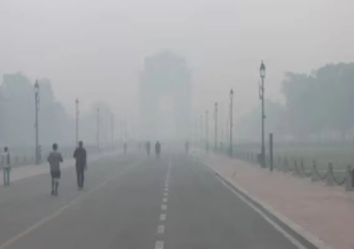 Delhi’s ‘Very Poor’ air chokes lungs: Expert warns of rising respiratory distress - News Karnataka