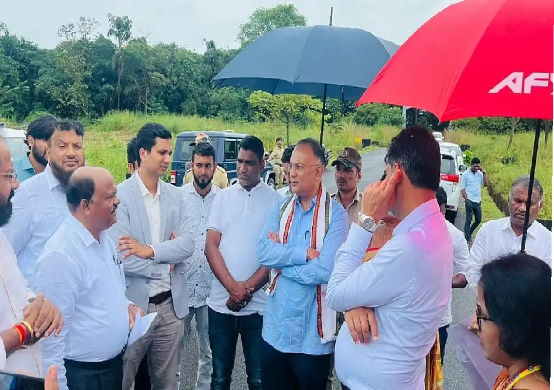 Dinesh Gundu Rao directs completion of Konaje layout by November - News Karnataka