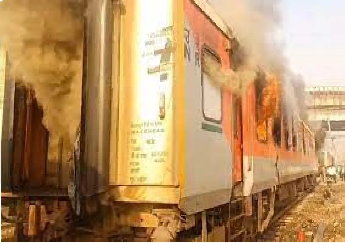Fire breaks out in Amritsar-Saharsa express coach in Punjab - News Karnataka