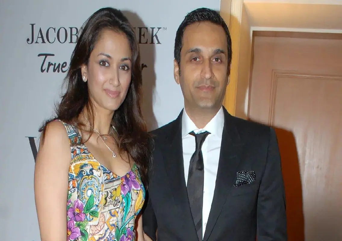 SRK enters billionaire club, but Vikas Oberoi is richer than top 5 Bollywood stars - News Karnataka