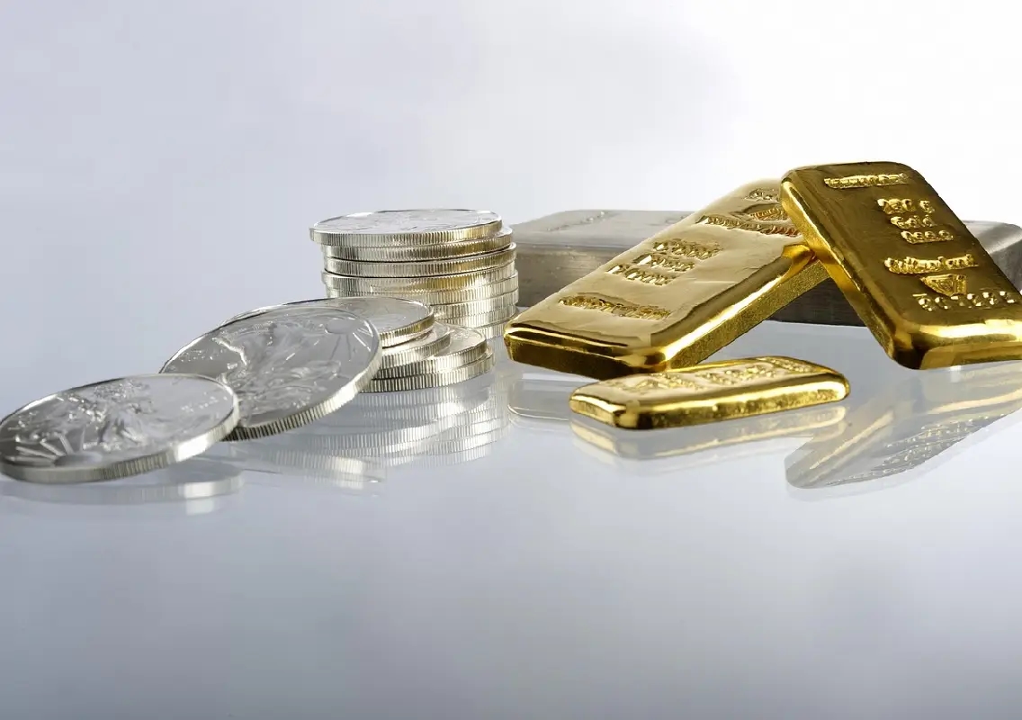 Gold and silver extend losses after record-breaking rally - News Karnataka