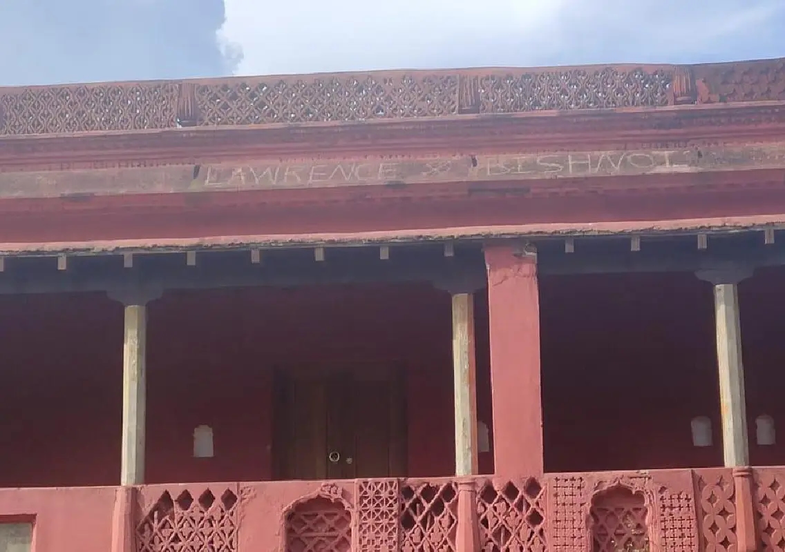Graffiti of gangster Lawrence Bishnoi found on Tipu Palace wall at Nandi Hills - News Karnataka