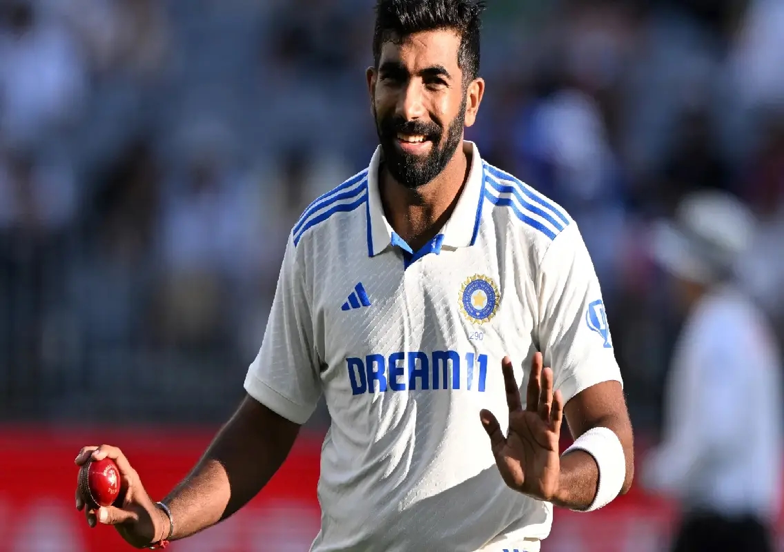 Jasprit Bumrah loses cool at media, tells them “Tum kisi aur ke liye aaye ho” - News Karnataka