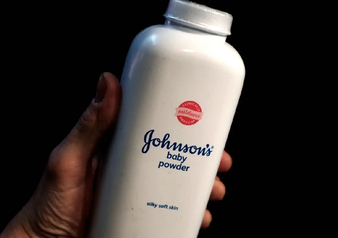Johnson & Johnson faces first UK lawsuits over talc-based baby powder cancer claims - News Karnataka