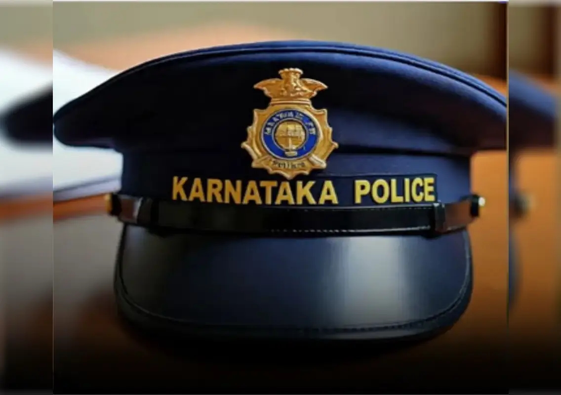 Karnataka police to replace slouch hats with navy blue peak caps from Oct 28 - News Karnataka