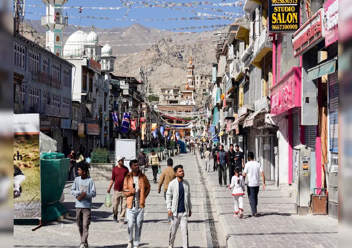 Leh markets reopen as curfew eases following protests - News Karnataka