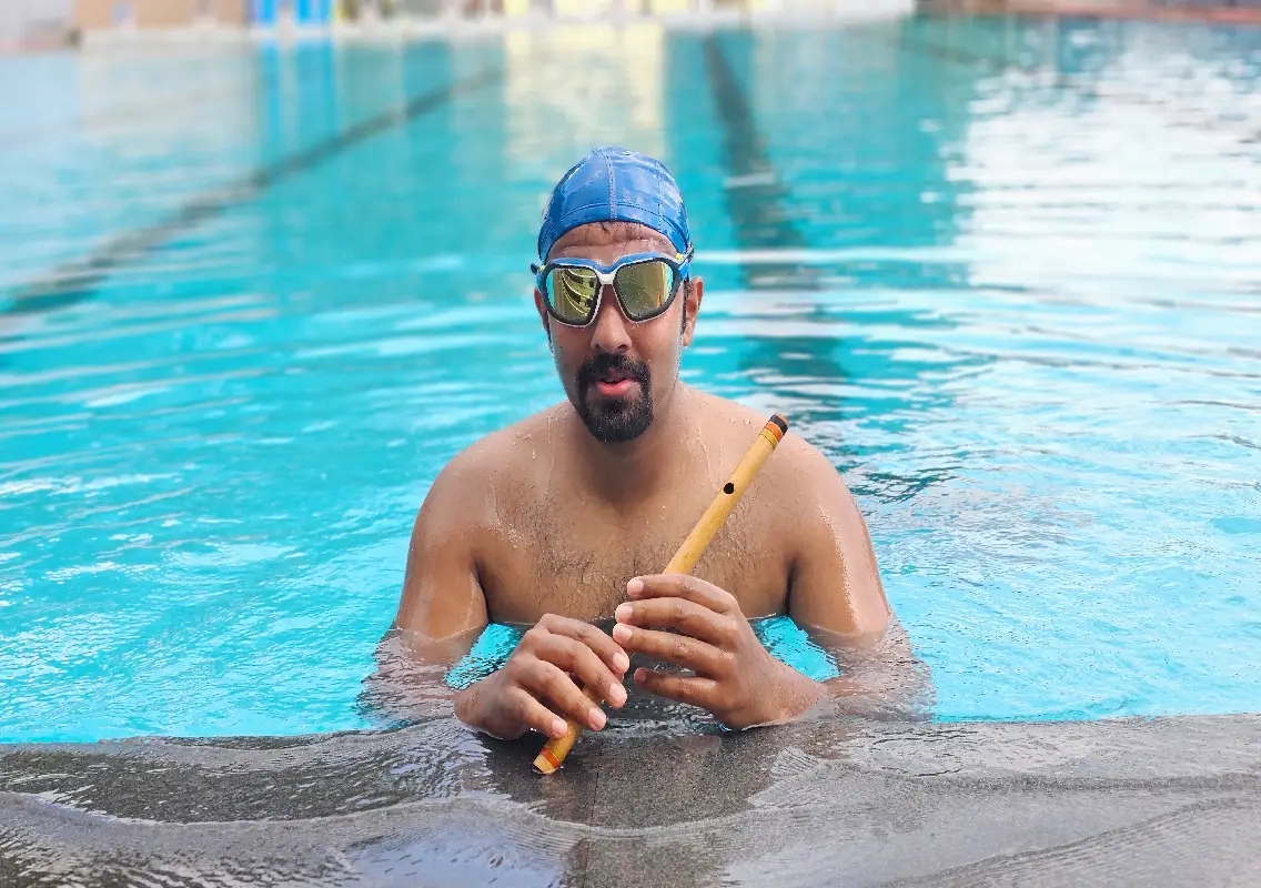 Reuben Jason Machado to Attempt Unique World Record — Longest Back Swim While Playing Flute - News Karnataka