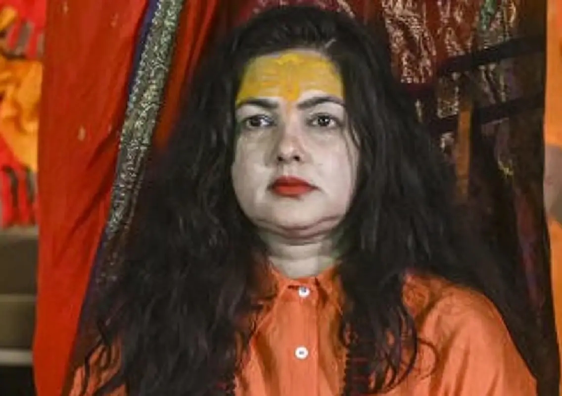 Mamta Kulkarni Clarifies Remark on Dawood Ibrahim After Gorakhpur Controversy:WATCH - News Karnataka