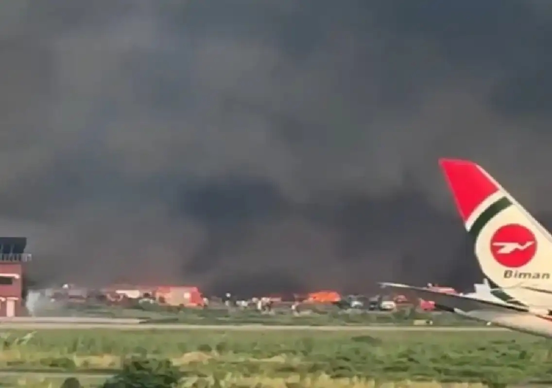 Massive fire erupts at Hazrat Shahjalal Airport's cargo village in Dhaka - News Karnataka