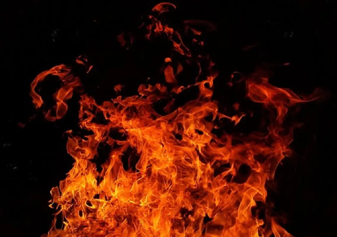 Massive fire guts Udupi CMC’s Material Recovery Facility at Alevoor - News Karnataka