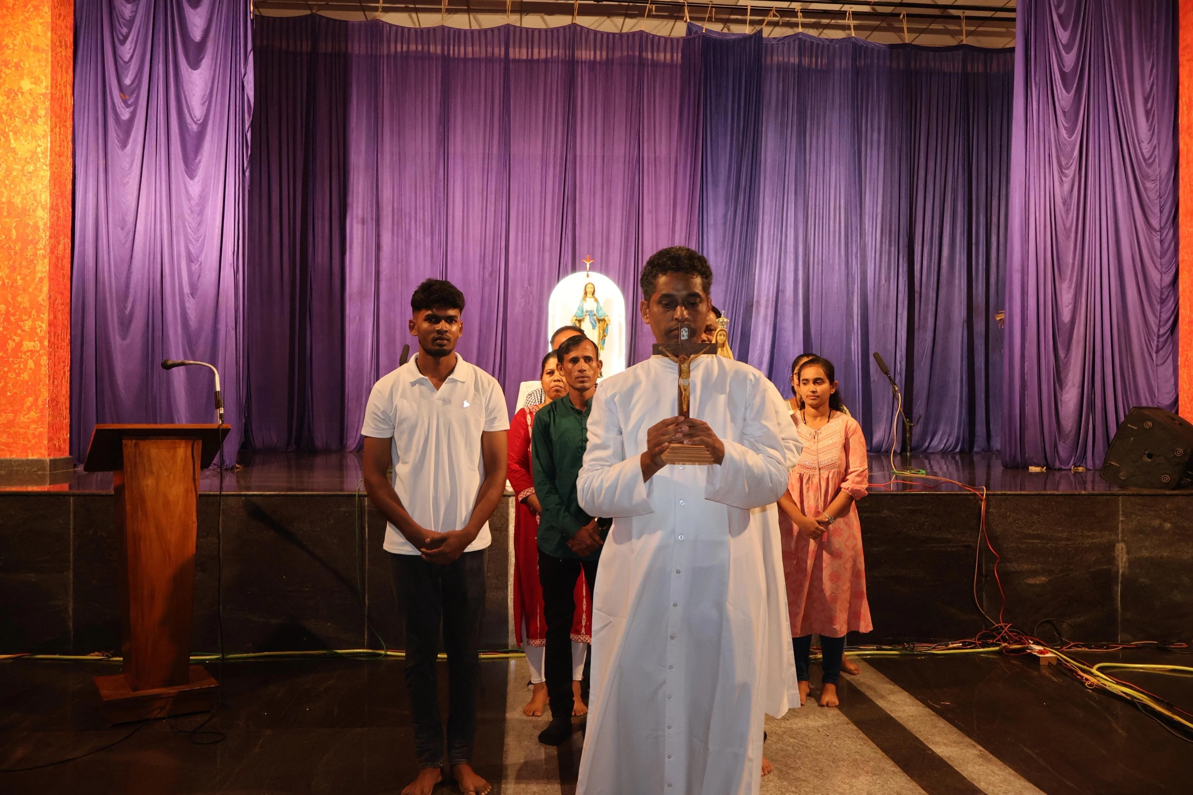 ‘Moriye Sangim Chamkuyam’: A devotional evening of prayer and music at Nirkan Church - News Karnataka