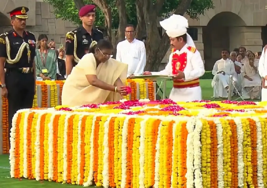 President Murmu and PM Modi pay tribute to Gandhi and Shastri on birth anniversary - News Karnataka