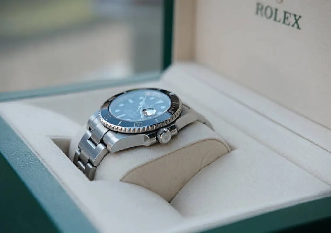 Delhi High Court allows Dubai resident to redeem seized Rolex watch - News Karnataka