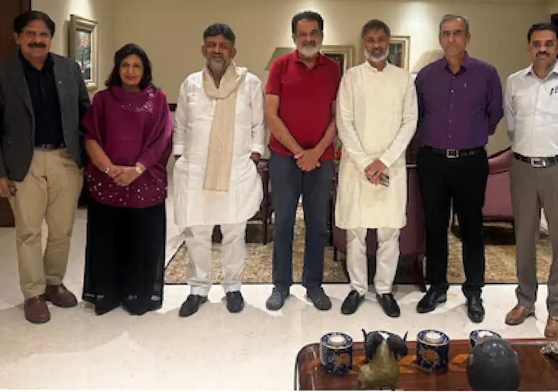Shivakumar, Kiran Mazumdar-Shaw hold meeting to discuss Bengaluru civic issues - News Karnataka