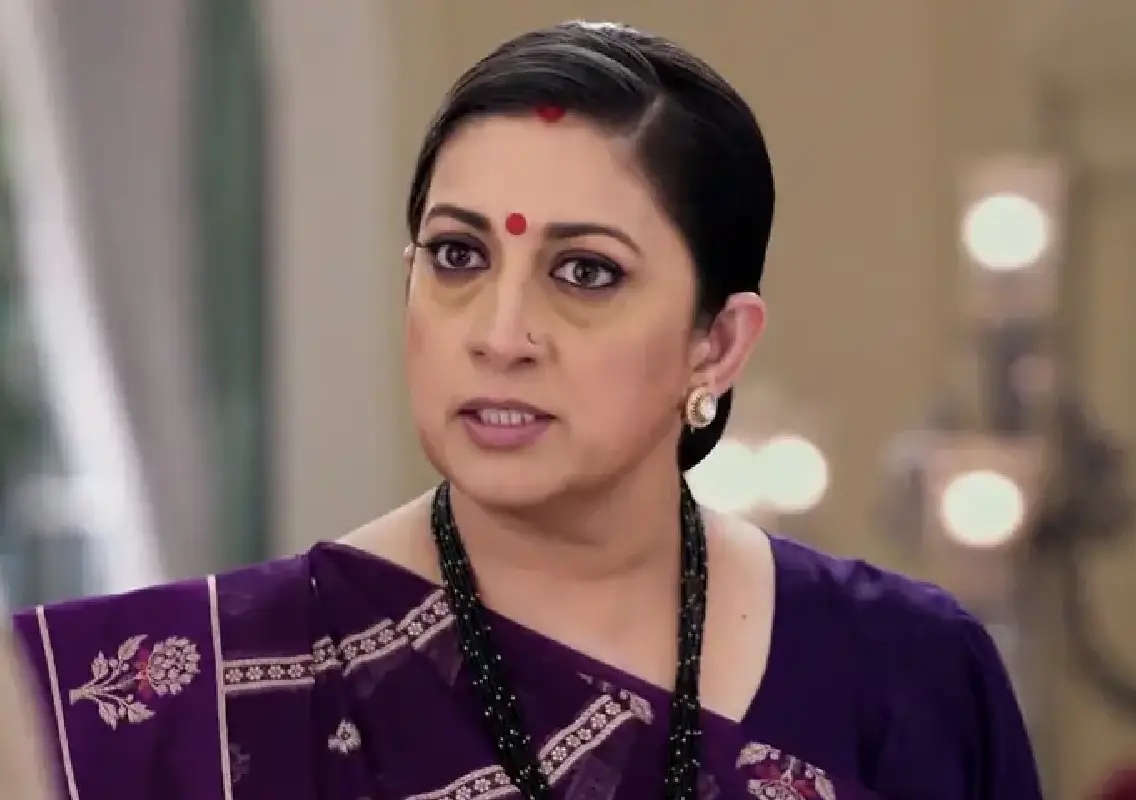 Smriti Irani Weighs In on Deepika Padukone’s 8-Hour Workday Remark - News Karnataka