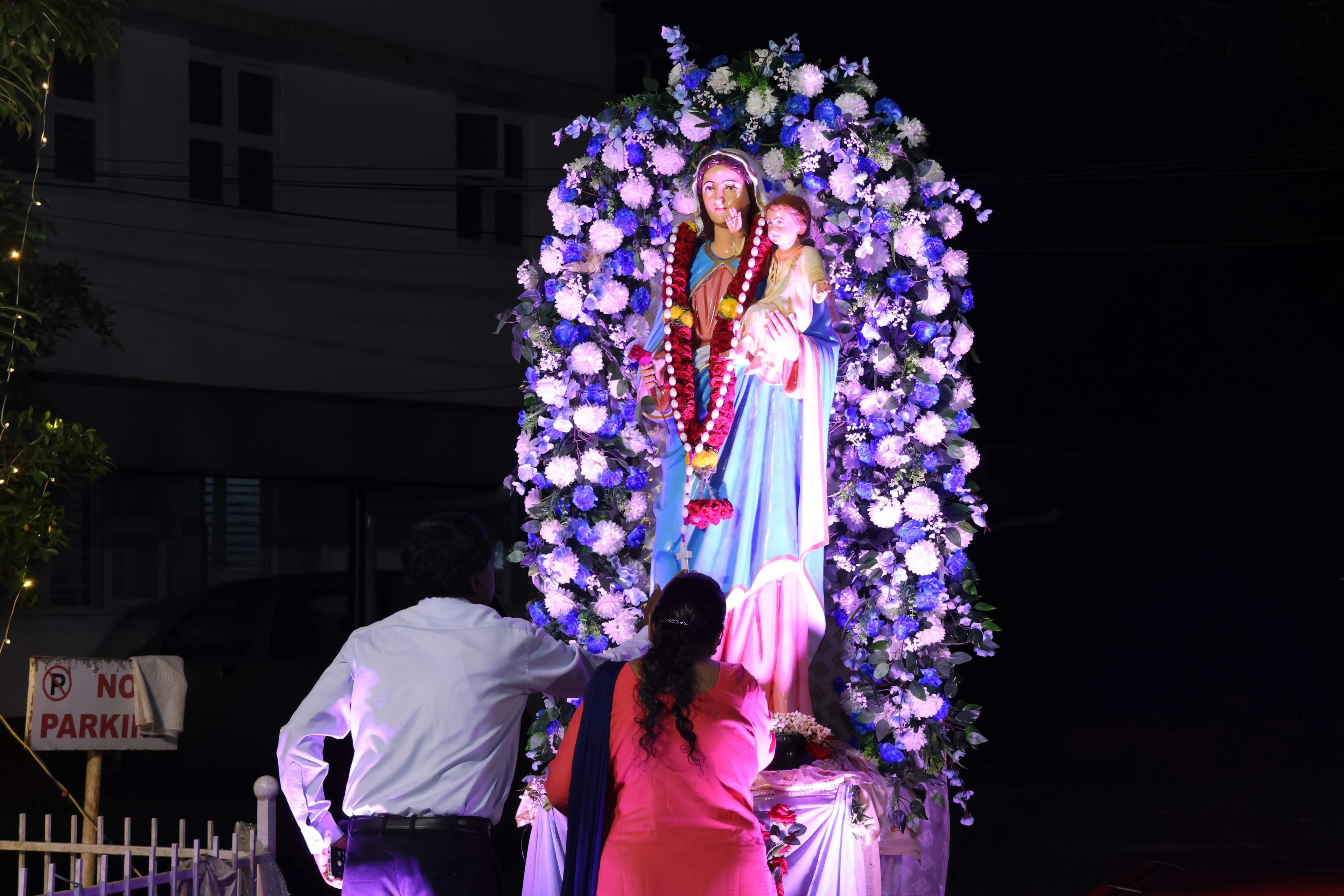Devotional Procession Marks Grand Finale of Marian Exhibition at St Anthony Ashram - News Karnataka