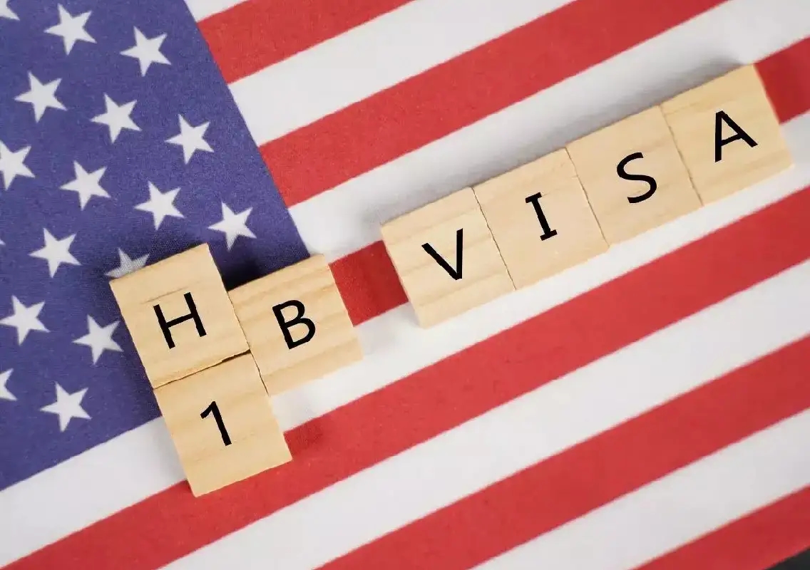 US Chamber of Commerce sues Trump administration over $100,000 H-1B visa fee - News Karnataka