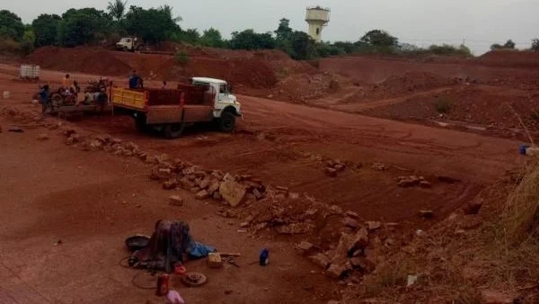 Two booked for illegal laterite stone quarrying in Byndoor - News Karnataka
