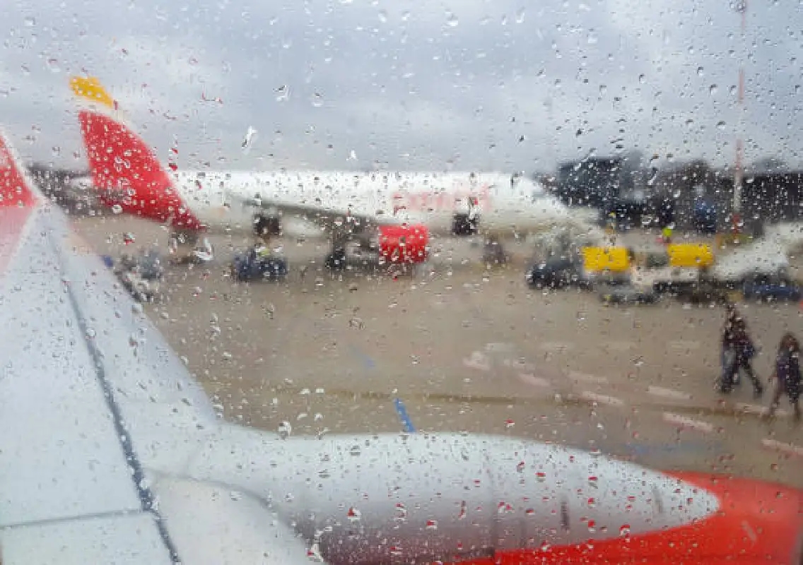 15 flights diverted from Delhi airport due to heavy rain - News Karnataka