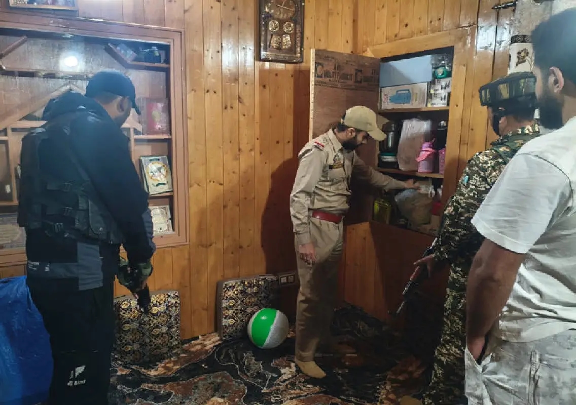 Srinagar Police conduct major raids to dismantle terror support network - News Karnataka