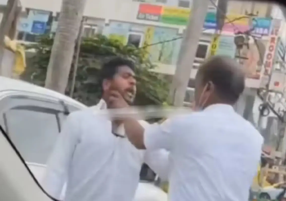 Bengaluru traffic cop caught on video slapping cab driver, sparks outrage - News Karnataka