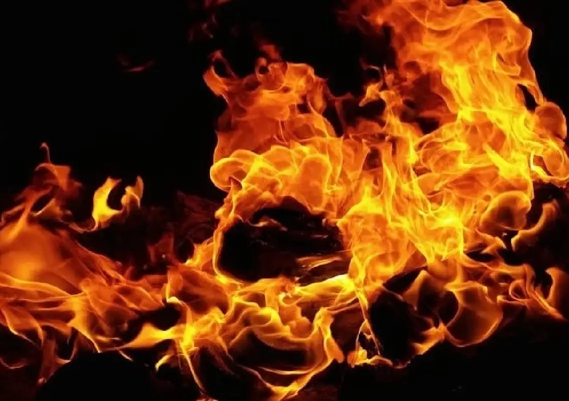 AC explosion in Adyar Padavu house causes major damage, no injuries reported - News Karnataka