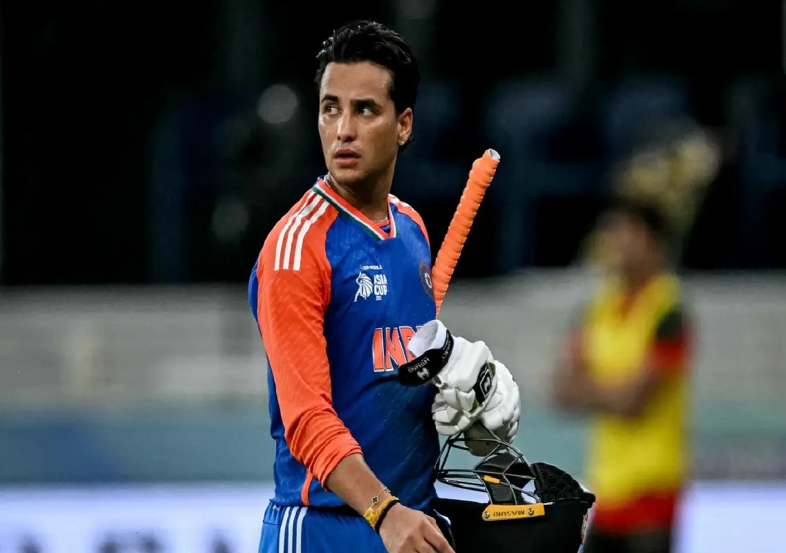 Abhishek Sharma shines with stunning 68 amid India’s batting collapse at MCG - News Karnataka