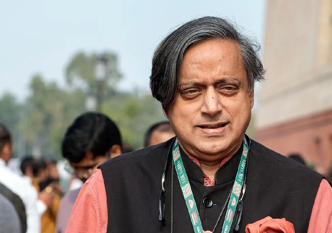 BJP seizes on Shashi Tharoor’s remarks on dynastic politics, triggers row - News Karnataka