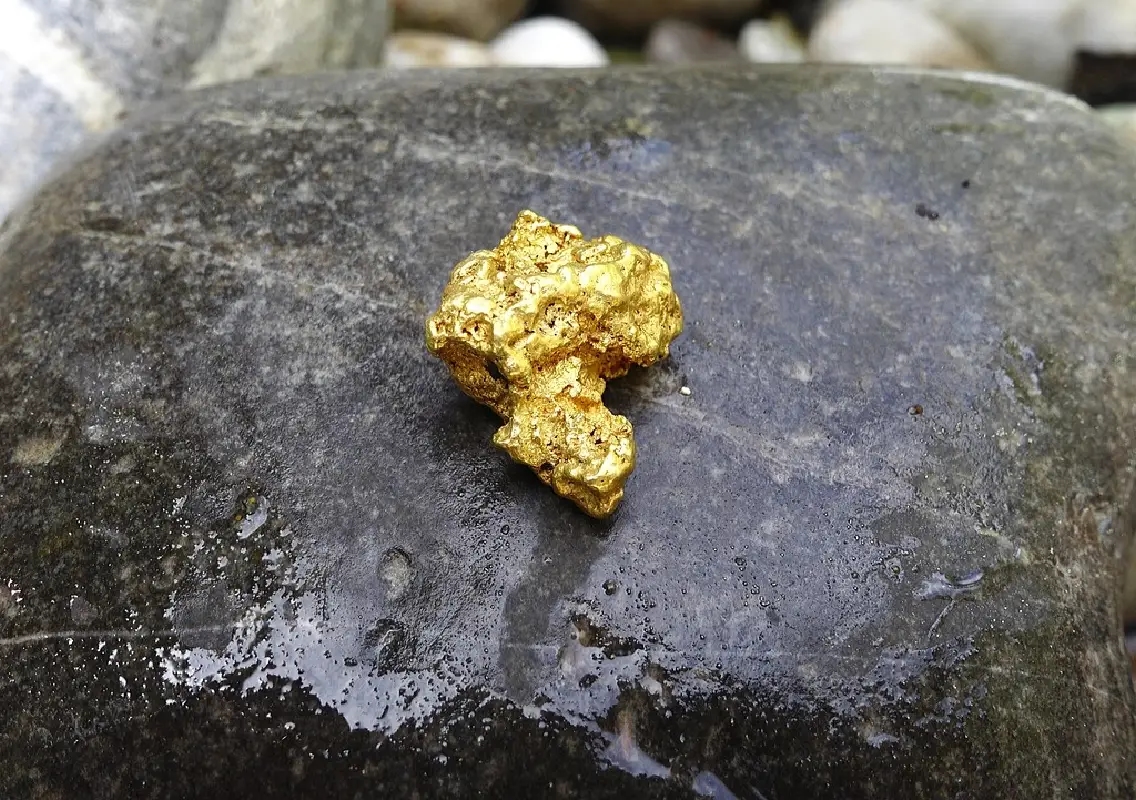 Bengaluru gold rates rise as 22K and 24K prices continue upward trend - News Karnataka