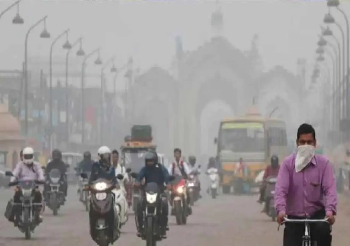 Delhi-NCR chokes as AQI crosses 400 in several areas, haze persists - News Karnataka