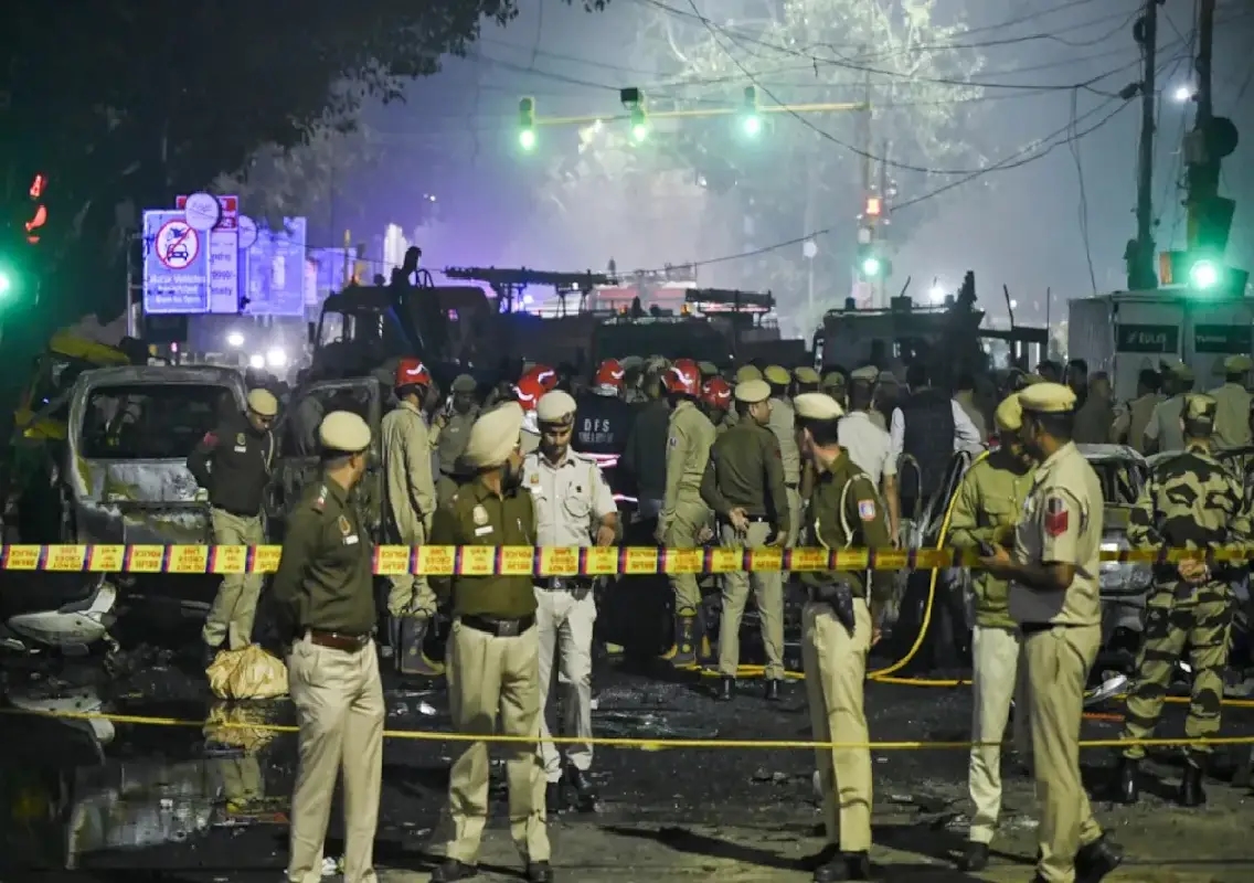 Delhi Police hunt red EcoSport linked to Red Fort blast - News Karnataka