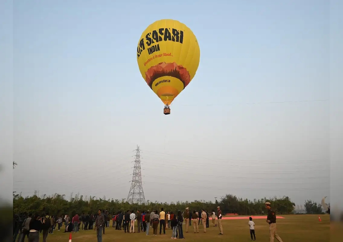 Delhi launches first-ever hot-air balloon rides for public from Nov 29: WATCH - News Karnataka
