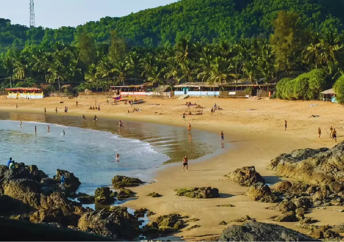 Foreign tourists raise safety concerns over harassment on Goa beaches - News Karnataka