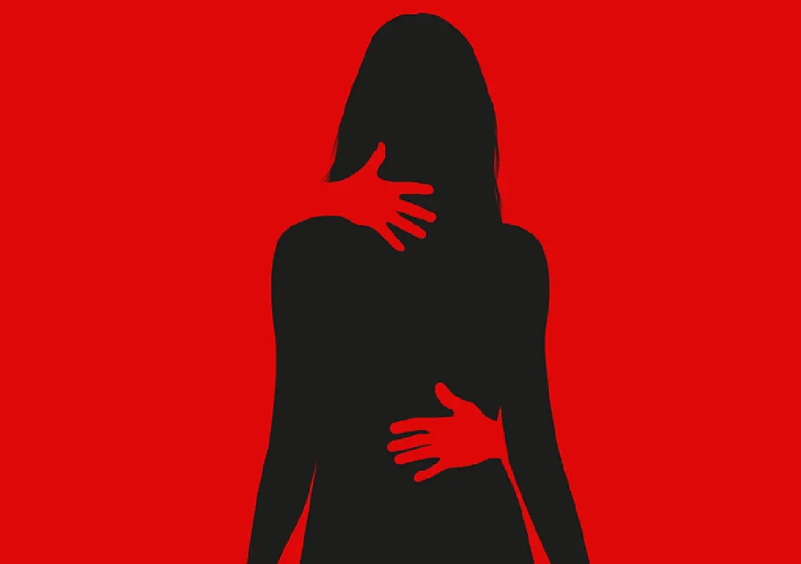 Gang-rape survivor confronts DIG in Bulandshahr, alleges delay in arrest of accused :WATCH - News Karnataka