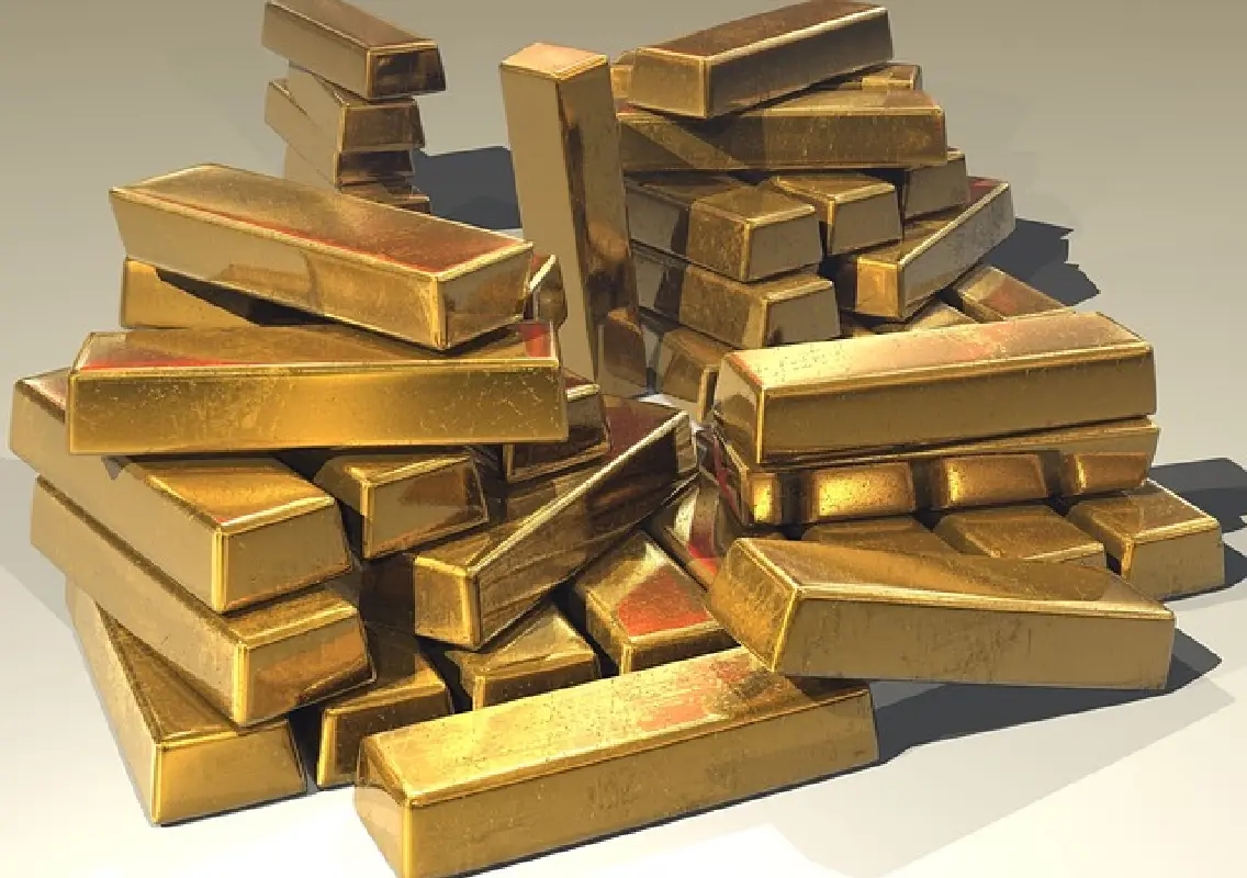 Gold prices fall slightly in Bengaluru as global trends influence rates - News Karnataka