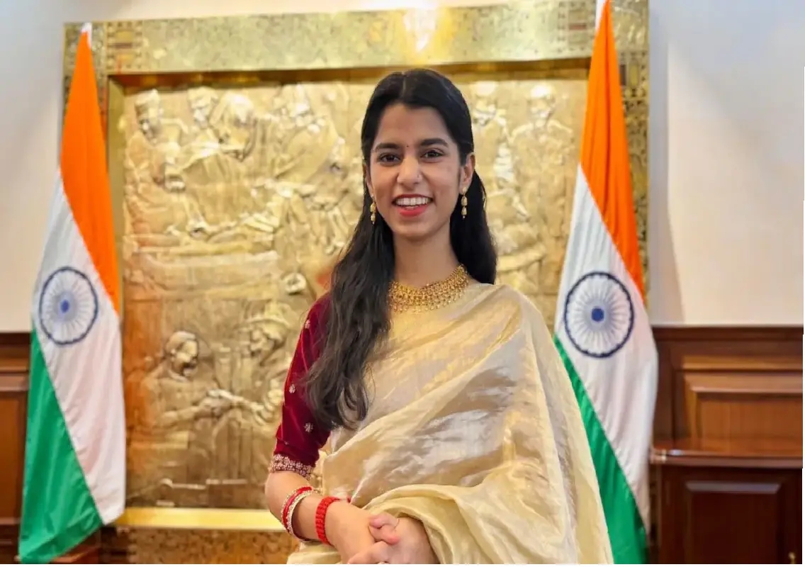 Maithili Thakur becomes youngest Bihar MLA, defeats RJD veteran - News Karnataka