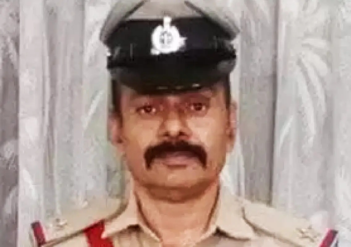 Malpe Police ASI Vishwanath dies of heart attack during farewell event - News Karnataka
