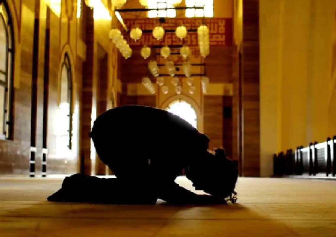 Muslim students in Maharashtra harassed for offering namaz in classroom:WATCH - News Karnataka