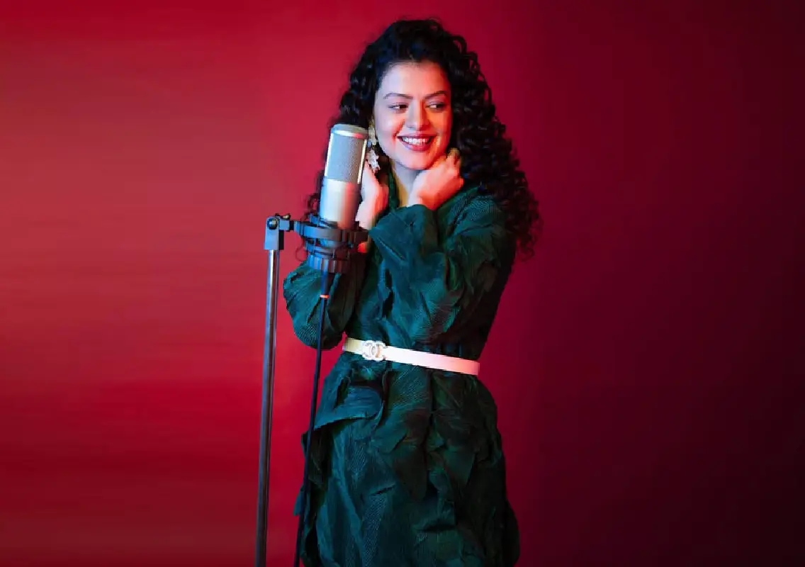 Palak Muchhal enters Guinness Book for 3,800 heart surgeries - News Karnataka