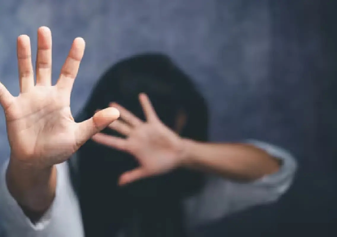 Pune woman booked for allegedly assaulting and blackmailing 47-year-old man - News Karnataka