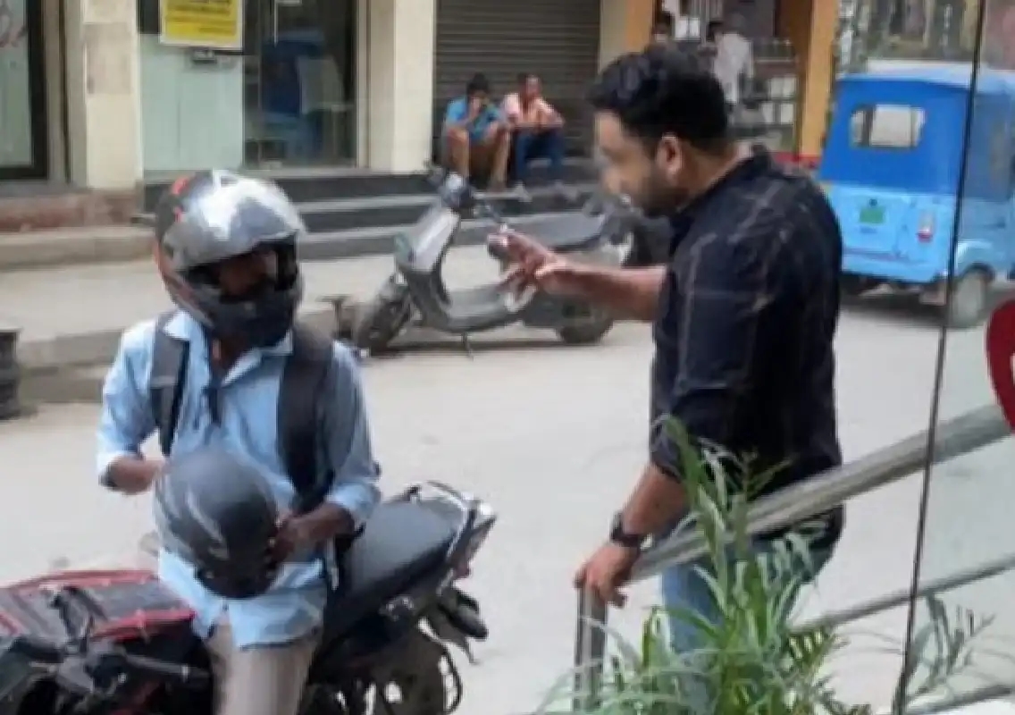 Bengaluru woman alleges inappropriate touching by Rapido driver: WATCH - News Karnataka